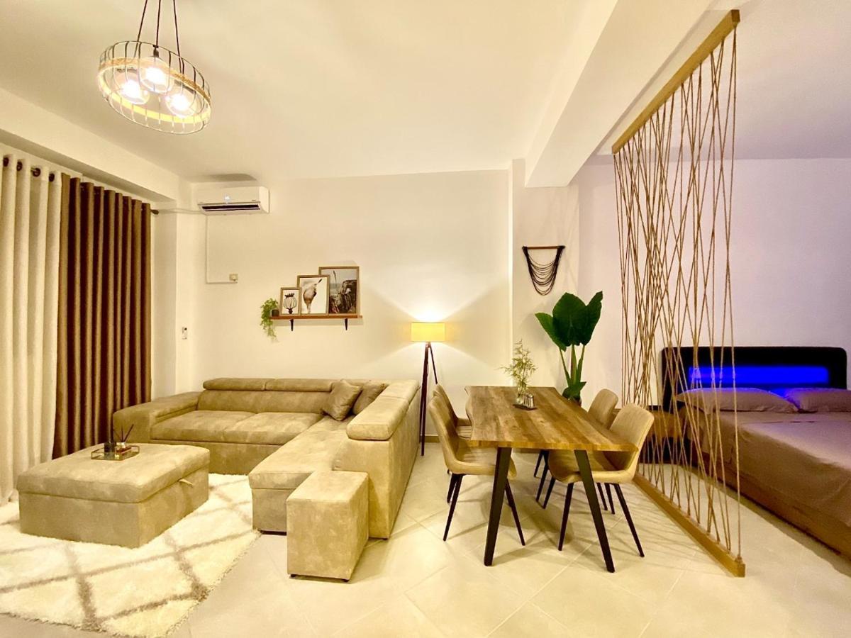 Luxury Apartments In City Center Драч Екстериор снимка