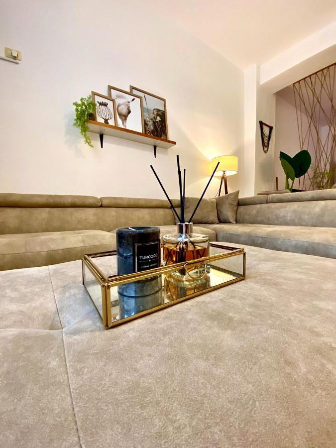 Luxury Apartments In City Center Драч Екстериор снимка