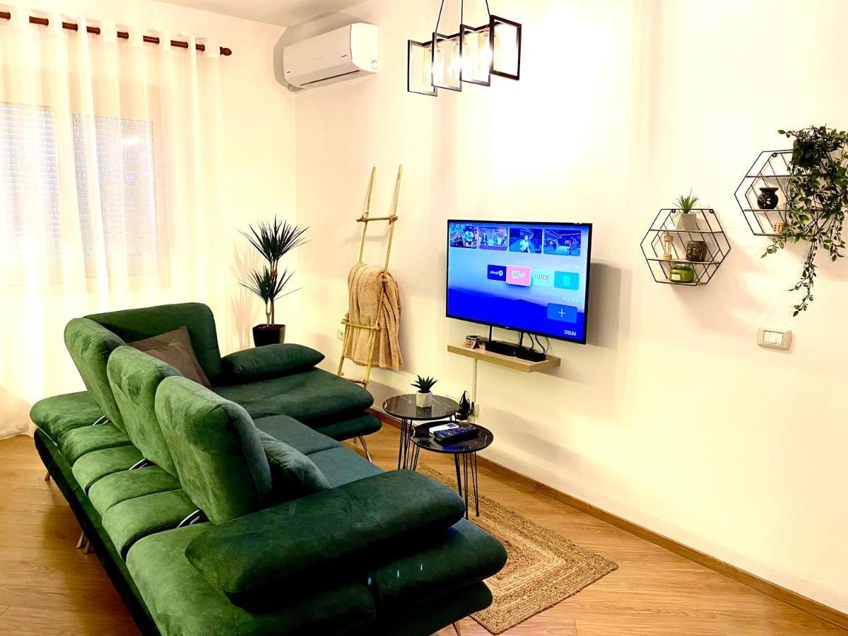 Luxury Apartments In City Center Драч Екстериор снимка