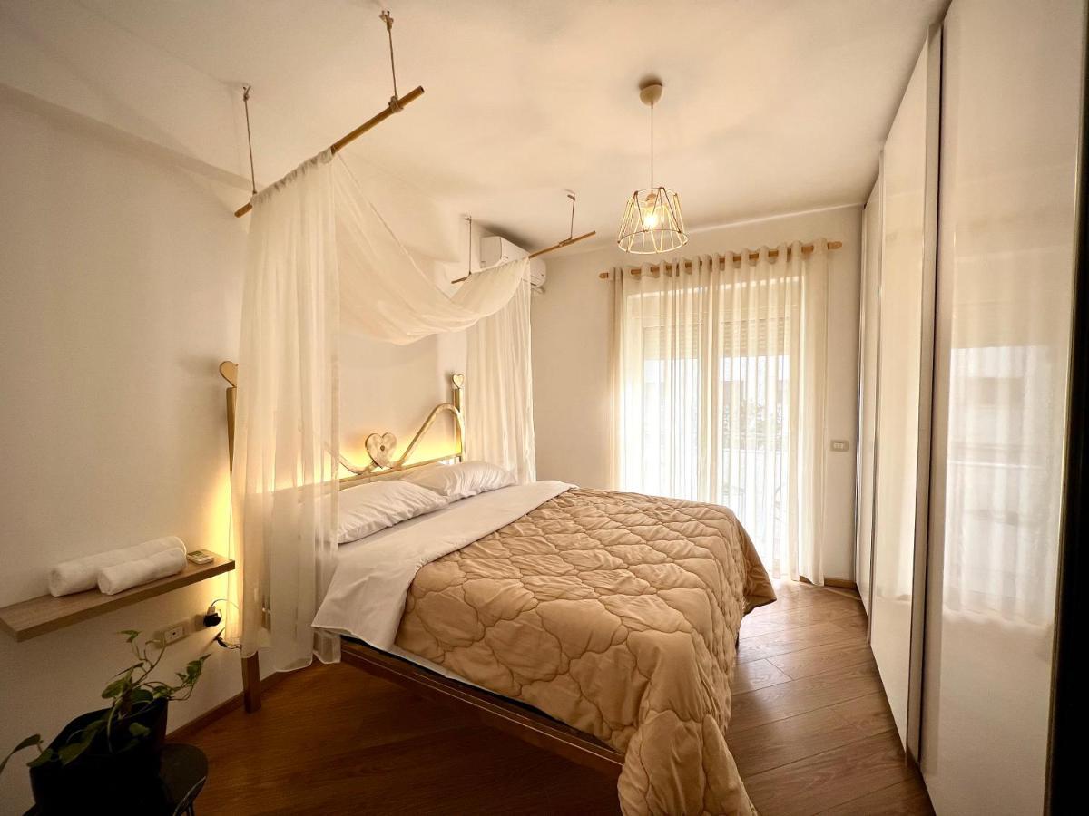 Luxury Apartments In City Center Драч Екстериор снимка