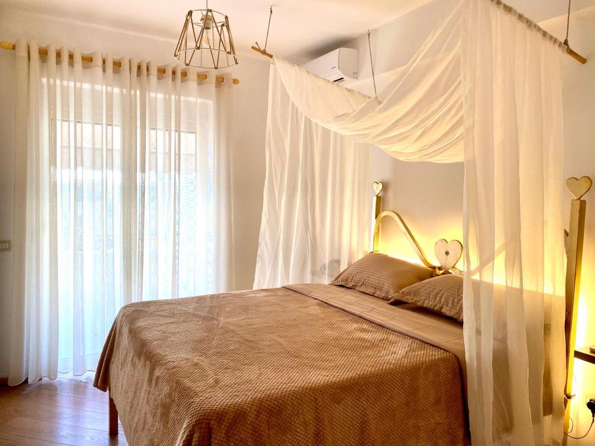 Luxury Apartments In City Center Драч Екстериор снимка