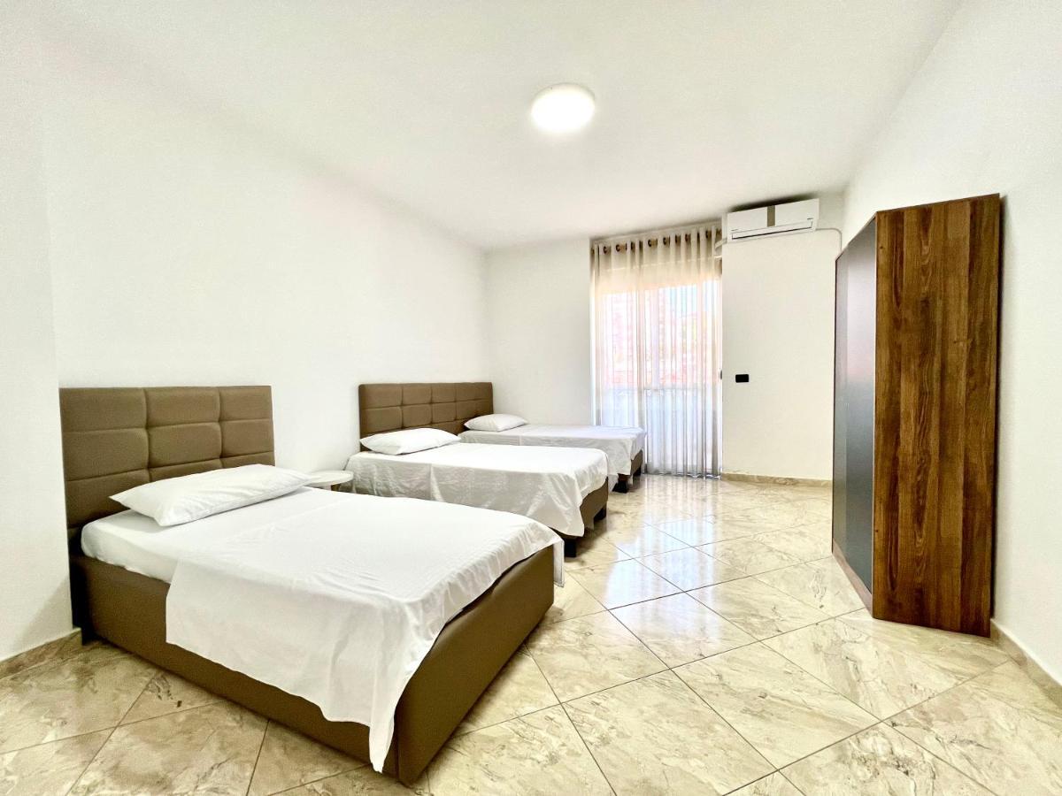 Luxury Apartments In City Center Драч Екстериор снимка
