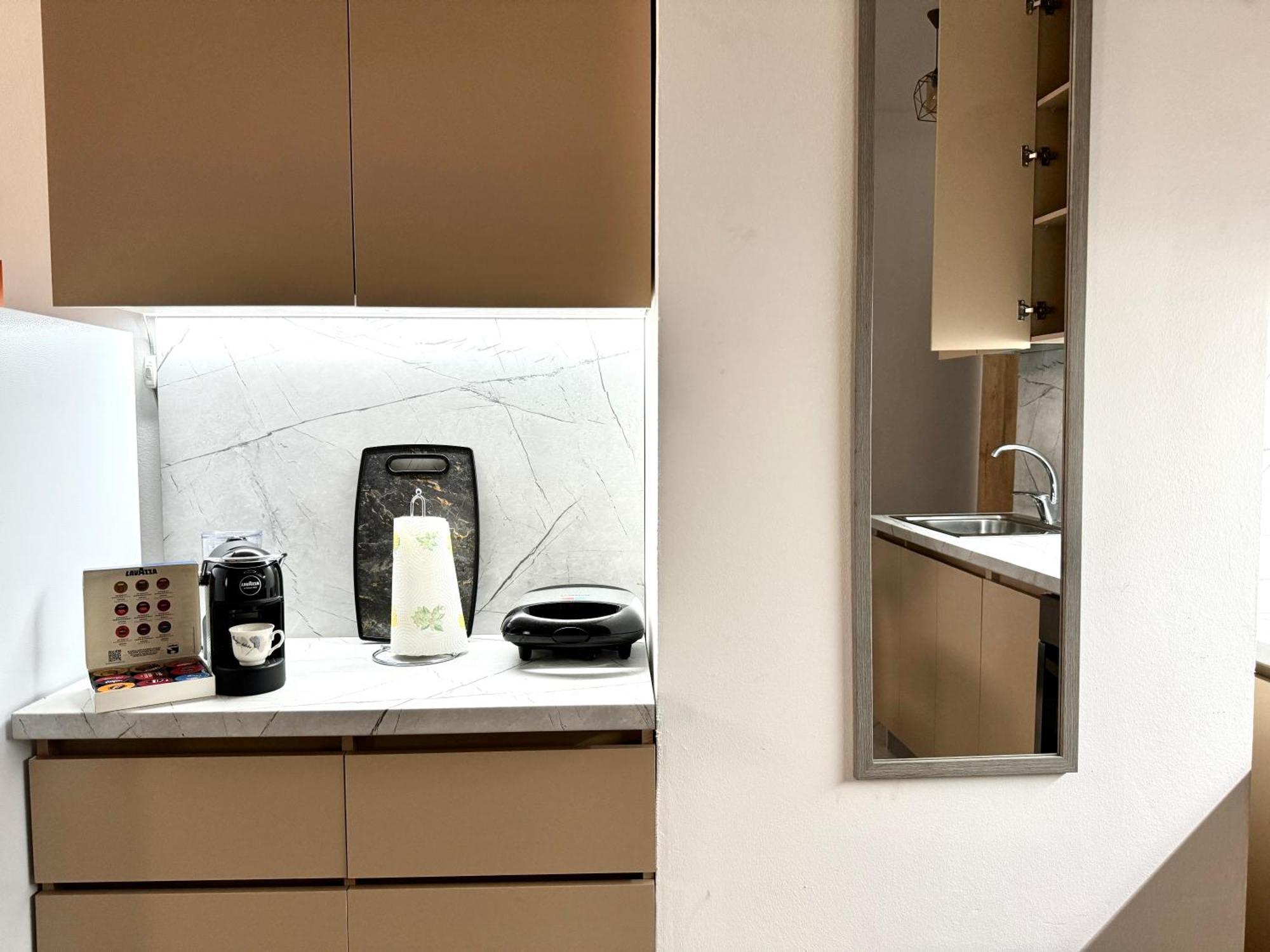 Luxury Apartments In City Center Драч Екстериор снимка