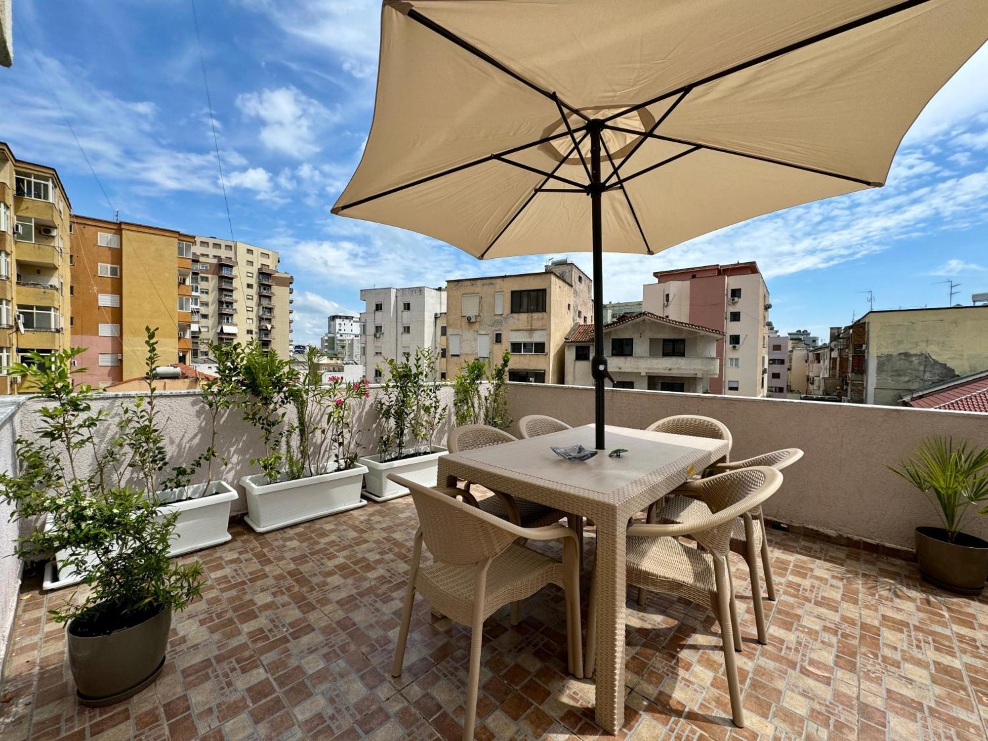 Luxury Apartments In City Center Драч Екстериор снимка