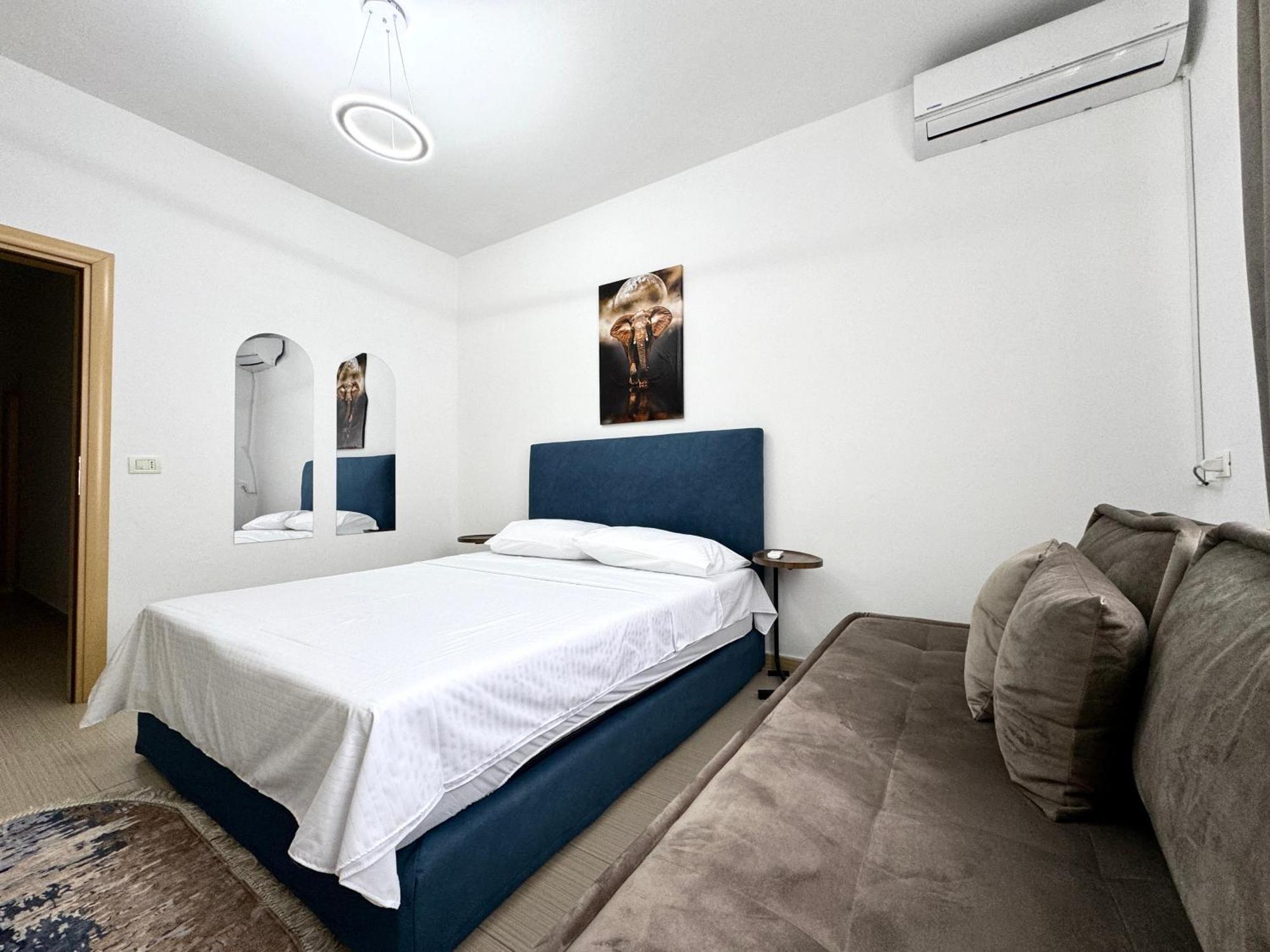 Luxury Apartments In City Center Драч Екстериор снимка