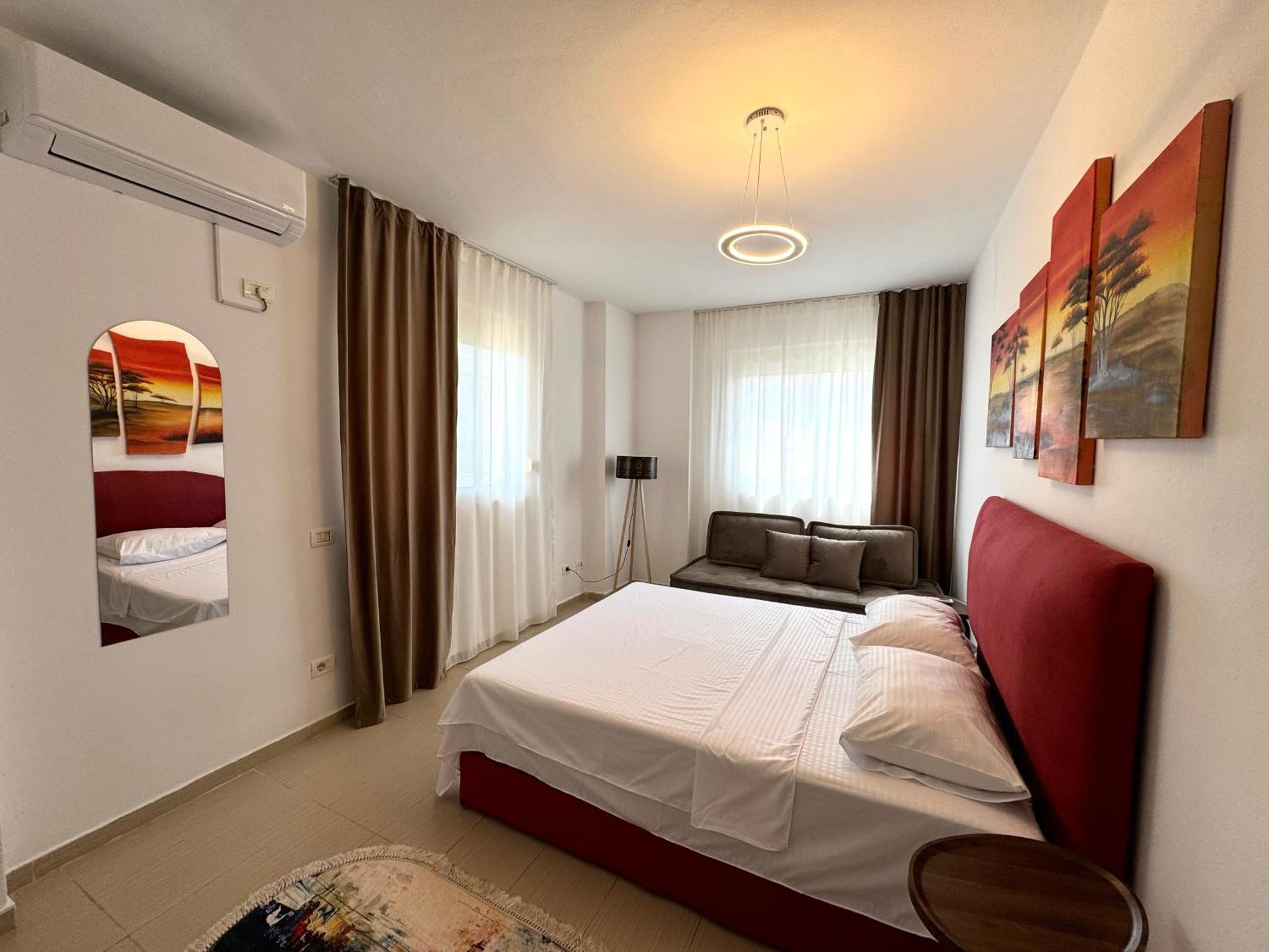 Luxury Apartments In City Center Драч Екстериор снимка