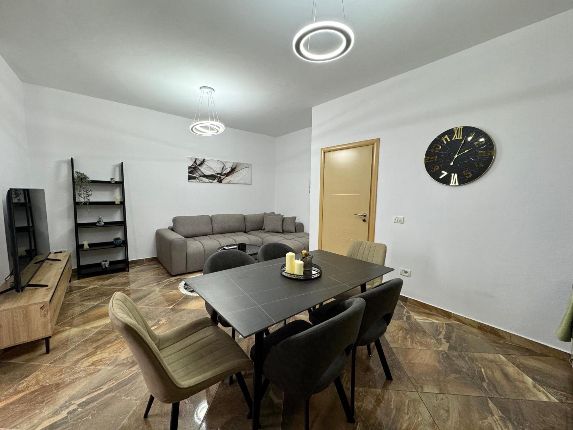 Luxury Apartments In City Center Драч Екстериор снимка