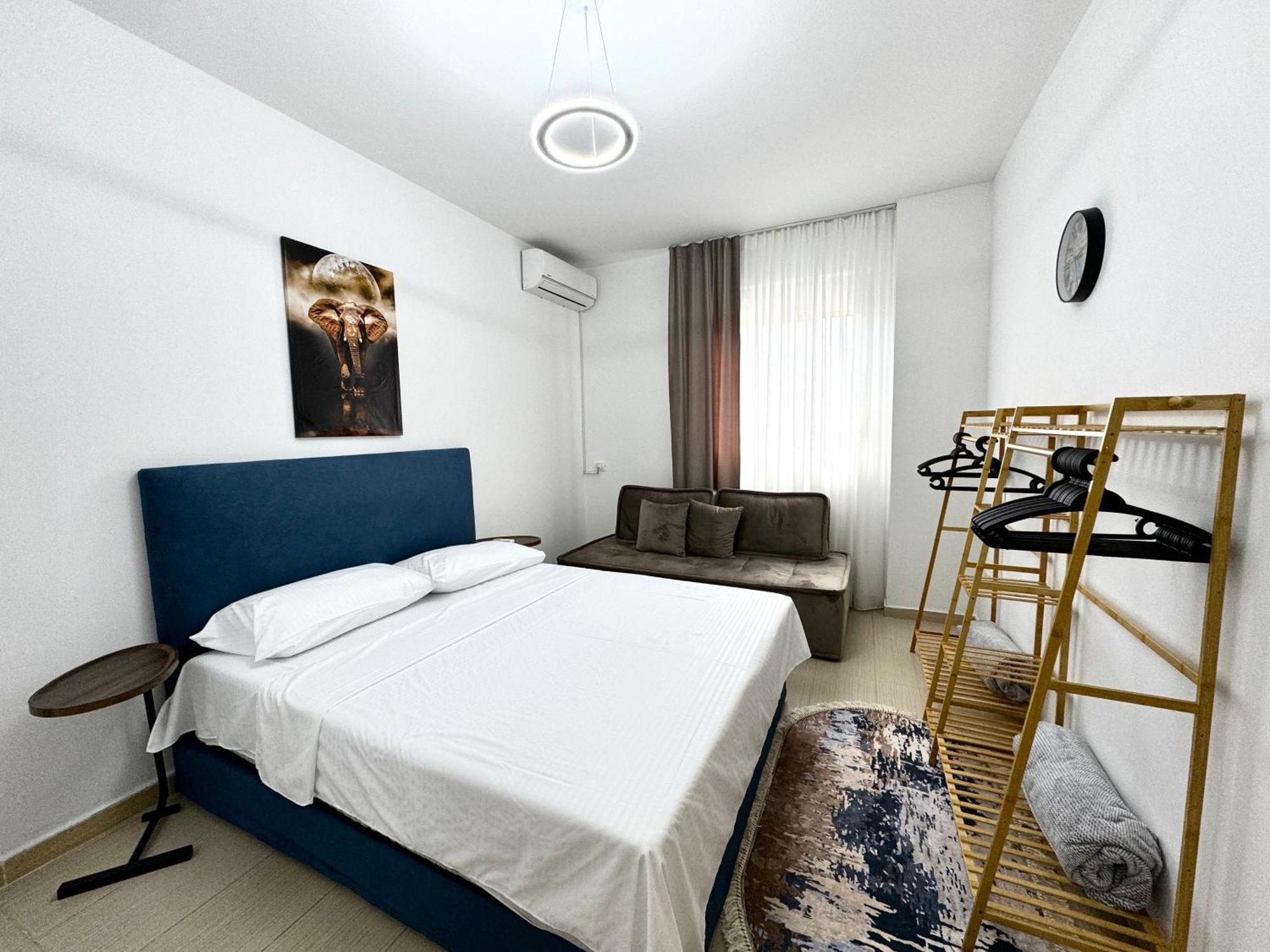 Luxury Apartments In City Center Драч Екстериор снимка