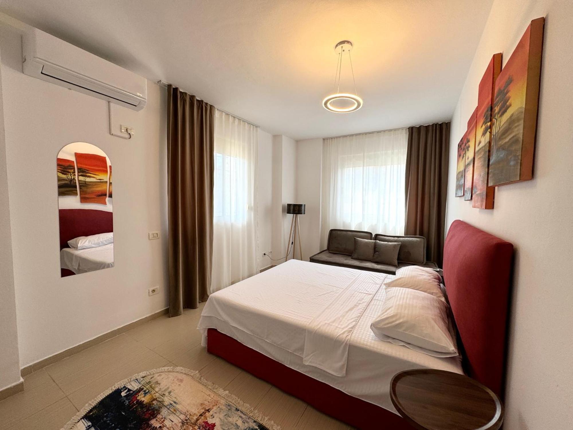 Luxury Apartments In City Center Драч Екстериор снимка